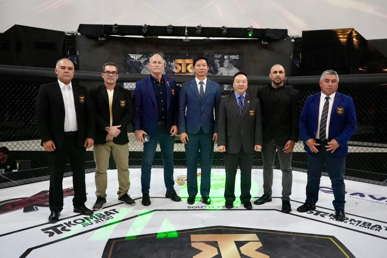 Presidentes de KOMBAT de Sudamerica con el Pdte de Kombat Global GM Rick Shin